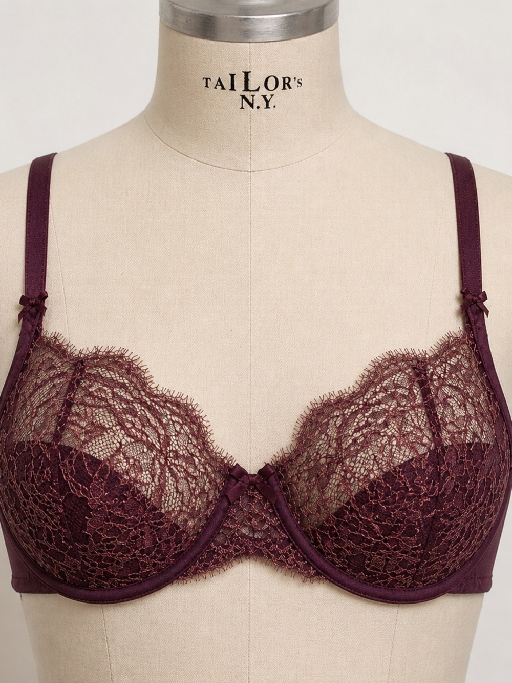 Victoria’s Secret Dream Angels 36D Burgundy Lace Bra Demi Lined Sexy